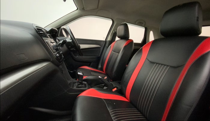 2019 Maruti Vitara Brezza ZDI AMT, Diesel, Automatic, 85,616 km, Right Side Front Door Cabin