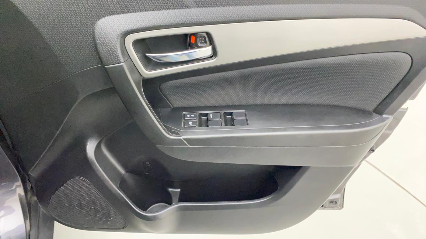 2019 Maruti Vitara Brezza ZDI AMT, Diesel, Automatic, 85,616 km, Driver Side Door Panels Control