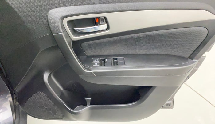 2019 Maruti Vitara Brezza ZDI AMT, Diesel, Automatic, 85,616 km, Driver Side Door Panels Control