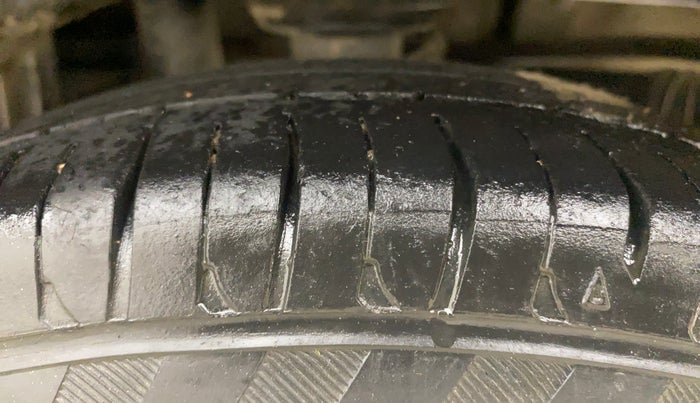 2018 Maruti Alto 800 VXI, Petrol, Manual, 80,469 km, Left Rear Tyre Tread