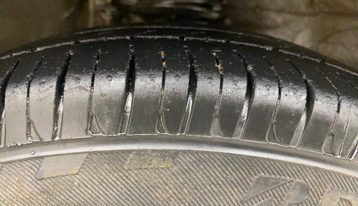 2018 Maruti Alto 800 VXI, Petrol, Manual, 80,469 km, Right Front Tyre Tread