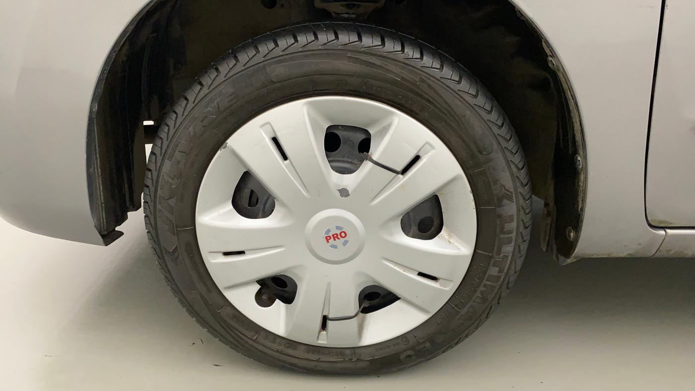 2013 Maruti Wagon R 1.0 VXI, Petrol, Manual, 64,909 km, Left Front Wheel