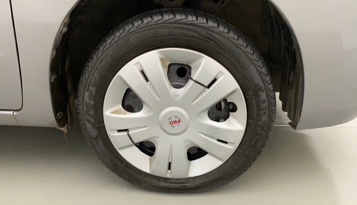 2013 Maruti Wagon R 1.0 VXI, Petrol, Manual, 64,909 km, Right Front Wheel