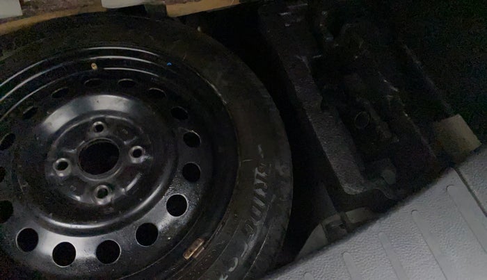 2013 Maruti Wagon R 1.0 VXI, Petrol, Manual, 64,909 km, Dicky (Boot door) - Jack/Tool not available