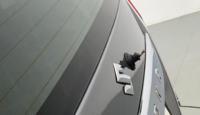 2013 Maruti Wagon R 1.0 VXI, Petrol, Manual, 64,909 km, Rear windshield - Wiper arm not available