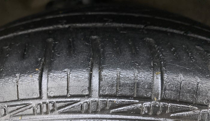 2019 Maruti Celerio VXI (O) CNG, CNG, Manual, 1,03,938 km, Right Front Tyre Tread