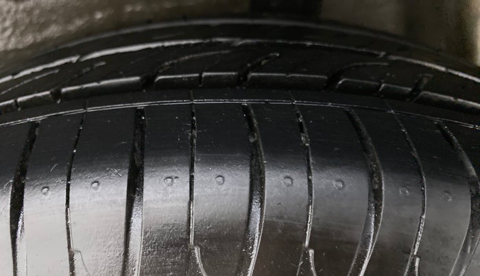 2019 Maruti Celerio VXI (O) CNG, CNG, Manual, 1,03,938 km, Left Rear Tyre Tread