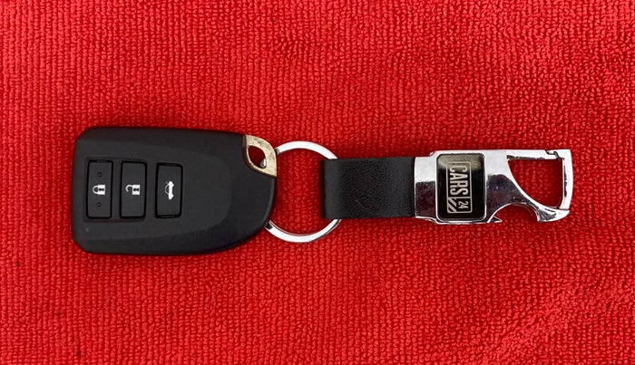 2018 Toyota YARIS VX CVT, Petrol, Automatic, 33,951 km, Key Close Up