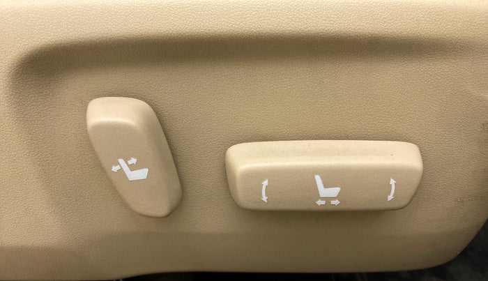 2018 Toyota YARIS VX CVT, Petrol, Automatic, 33,951 km, Electrically Adjustable Driver's Seat