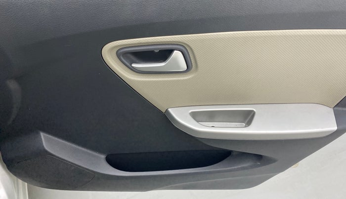 2017 Maruti Alto K10 VXI P, Petrol, Manual, 11,116 km, Driver Side Door Panels Control