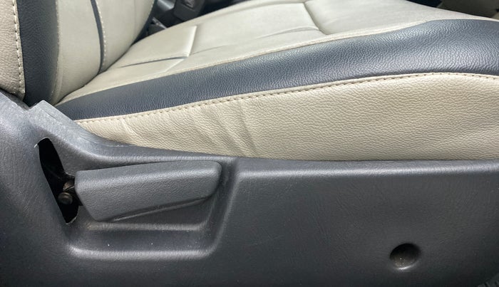 2017 Maruti Alto K10 VXI P, Petrol, Manual, 11,116 km, Driver Side Adjustment Panel