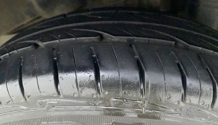 2012 Hyundai Eon ERA +, Petrol, Manual, 36,418 km, Left Rear Tyre Tread