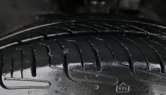 2012 Maruti Wagon R 1.0 LXI CNG, CNG, Manual, 88,222 km, Left Front Tyre Tread