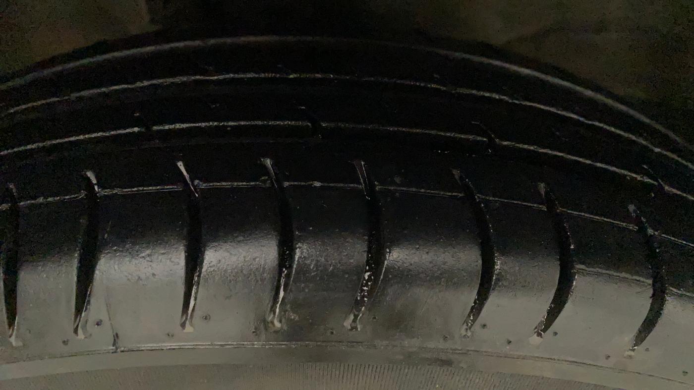 2013 Maruti Wagon R 1.0 LXI CNG, CNG, Manual, 80,601 km, Left Rear Tyre Tread