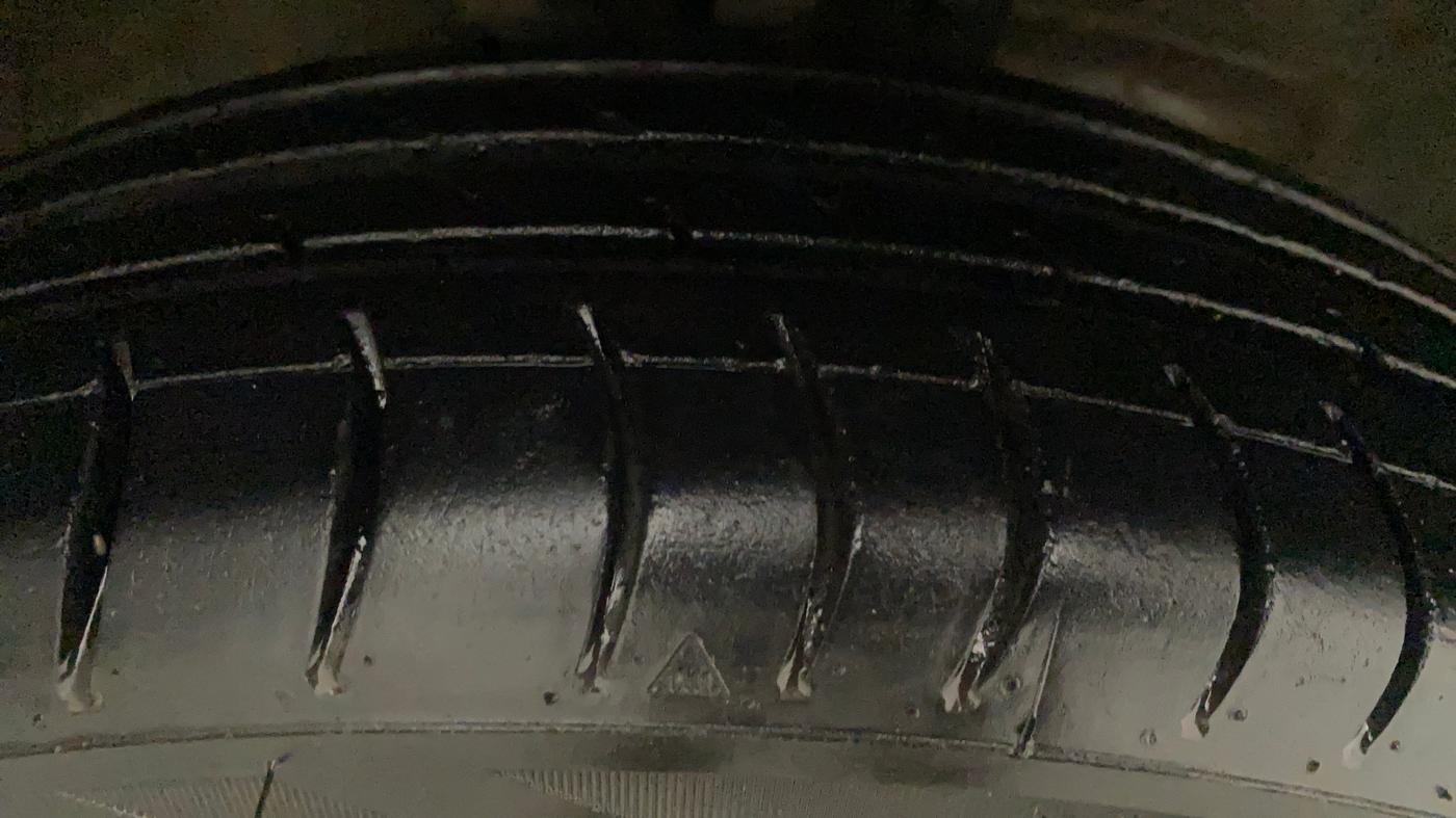 2013 Maruti Wagon R 1.0 LXI CNG, CNG, Manual, 80,601 km, Right Rear Tyre Tread