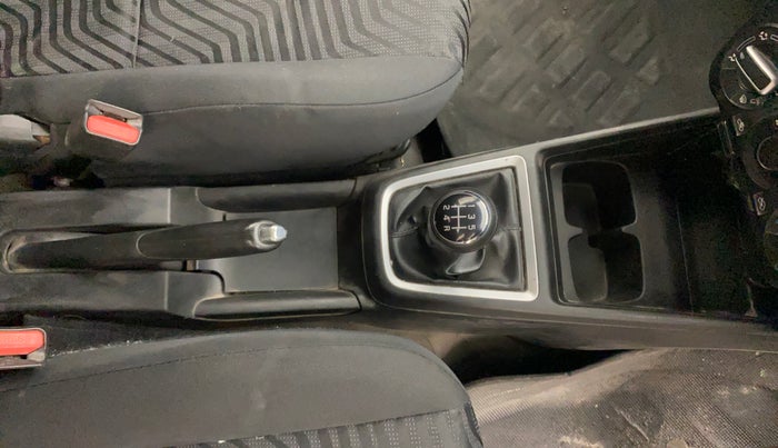 2019 Maruti Swift VXI, Petrol, Manual, 98,623 km, Gear Lever