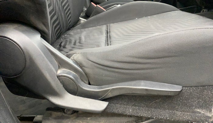 2019 Maruti Swift VXI, Petrol, Manual, 98,623 km, Driver Side Adjustment Panel