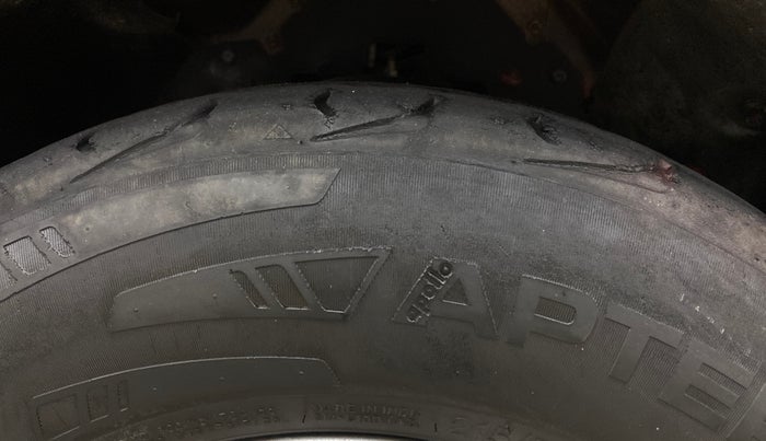 2016 Mahindra TUV300 T8 AMT, Diesel, Automatic, 86,242 km, Right Front Tyre Tread