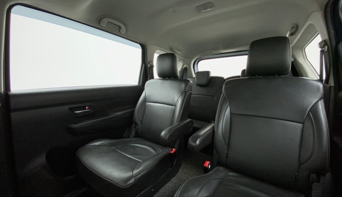 2021 Maruti XL6 ALPHA MT, Petrol, Manual, 28,079 km, Right Side Rear Door Cabin