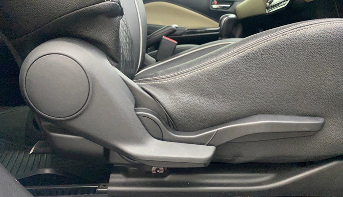 2023 Toyota Glanza V AMT, Petrol, Automatic, 33,410 km, Driver Side Adjustment Panel