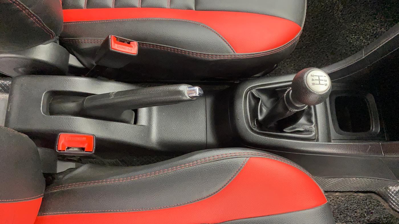 2012 Maruti Swift VXI, Petrol, Manual, 67,012 km, Gear Lever