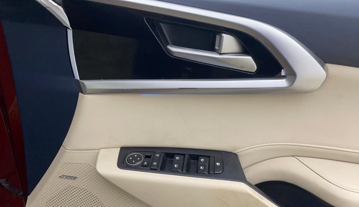 2023 KIA CARENS LUXURY PLUS 1.5 DIESEL AT 7 STR, Diesel, Automatic, 13,641 km, Driver Side Door Panels Control