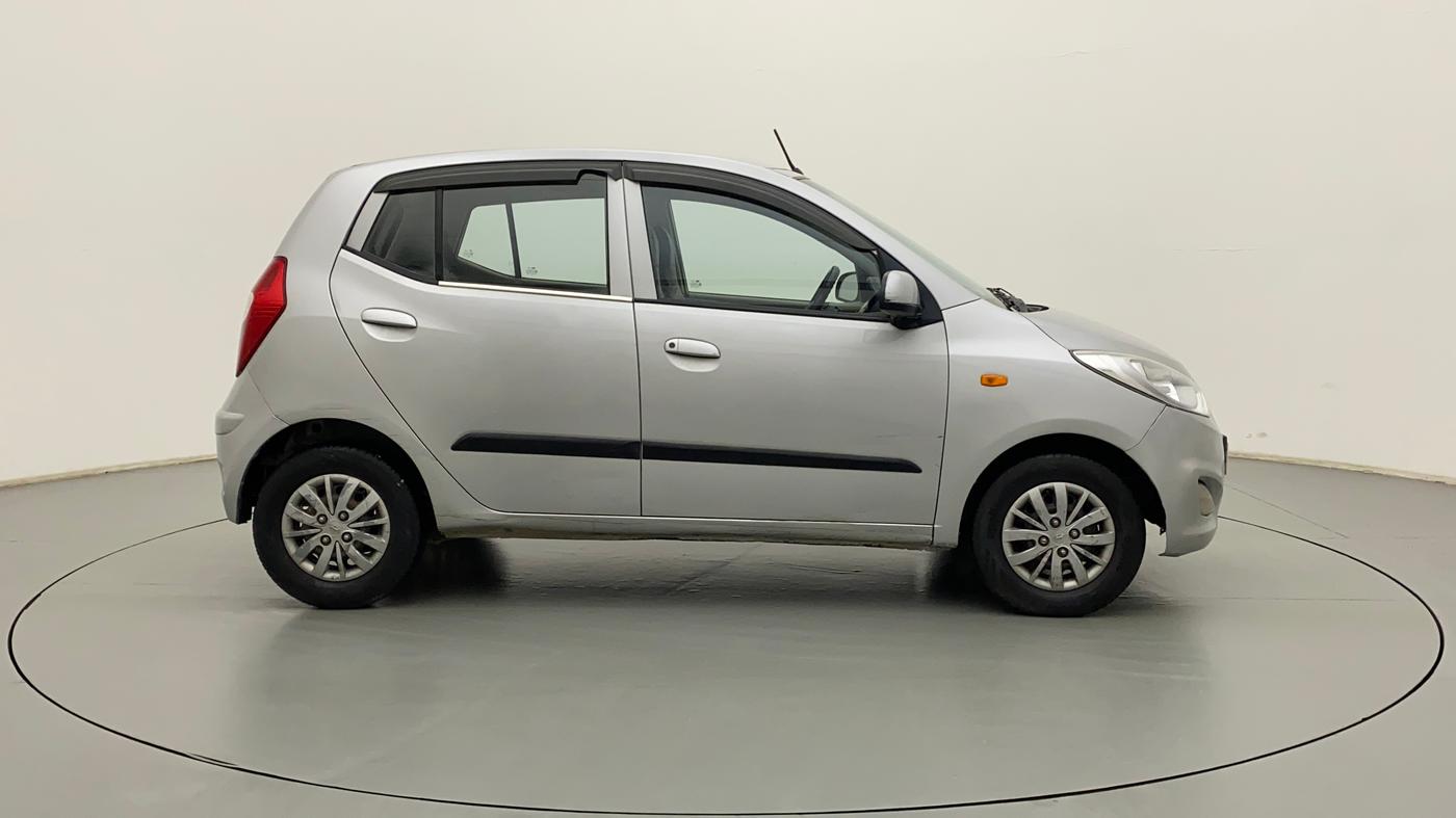 2016 Hyundai i10 SPORTZ 1.1, Petrol, Manual, 83,404 km, Right Side View