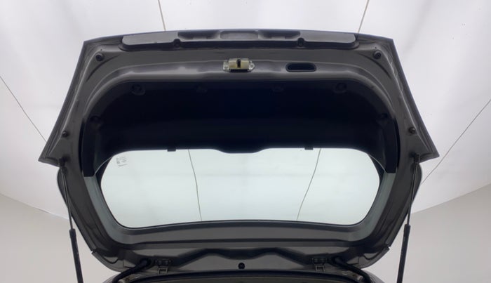 2011 Maruti Swift VXI, Petrol, Manual, 61,138 km, Boot Door Open
