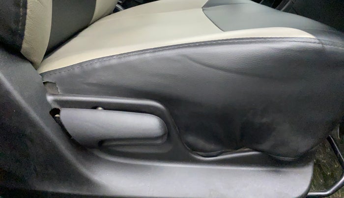 2011 Maruti Swift VXI, Petrol, Manual, 61,138 km, Driver Side Adjustment Panel