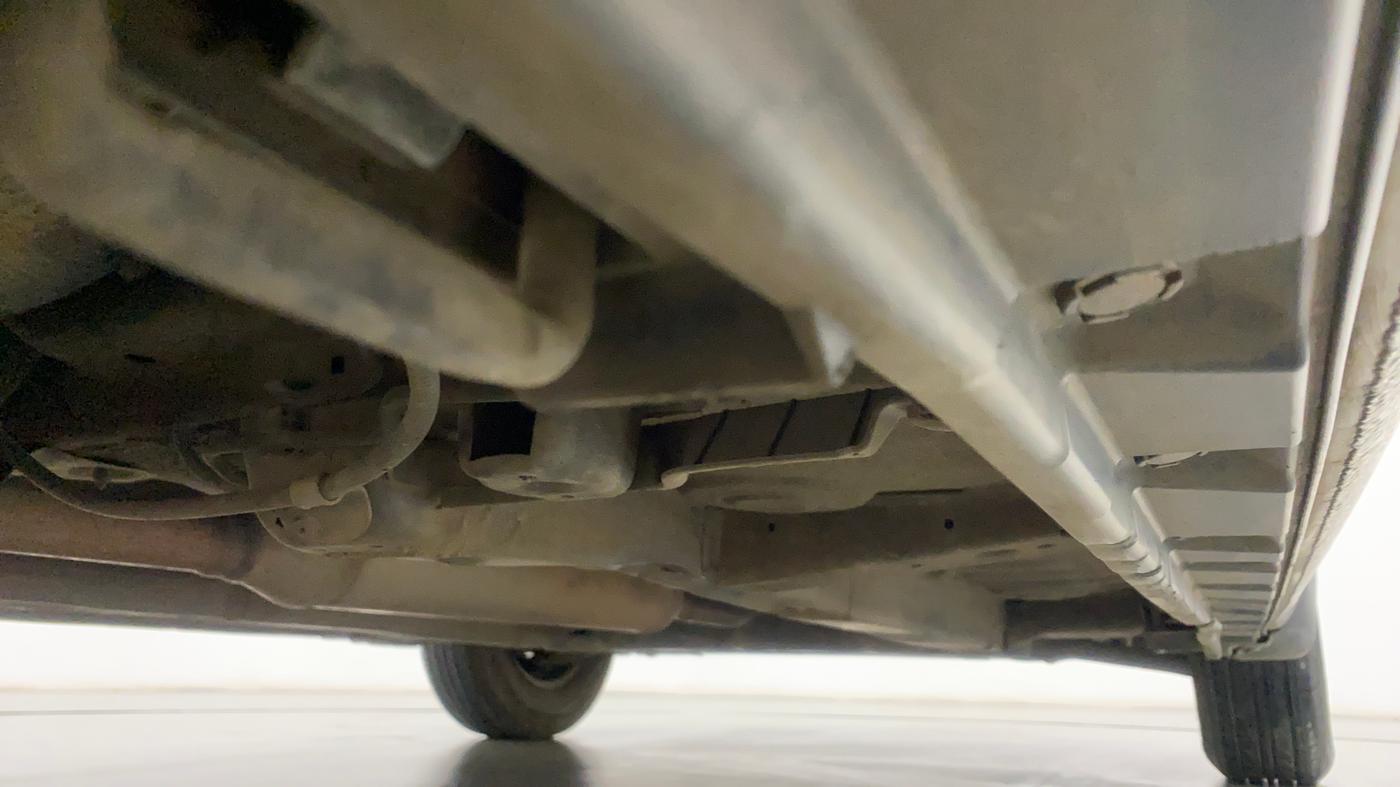 2011 Maruti Swift VXI, Petrol, Manual, 61,138 km, Right Side Underbody