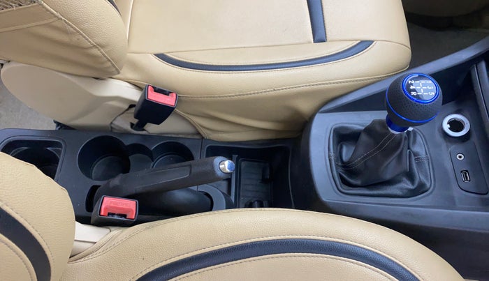 2020 Ford Figo Aspire TITANIUM 1.2 PETROL, Petrol, Manual, 74,744 km, Gear Lever