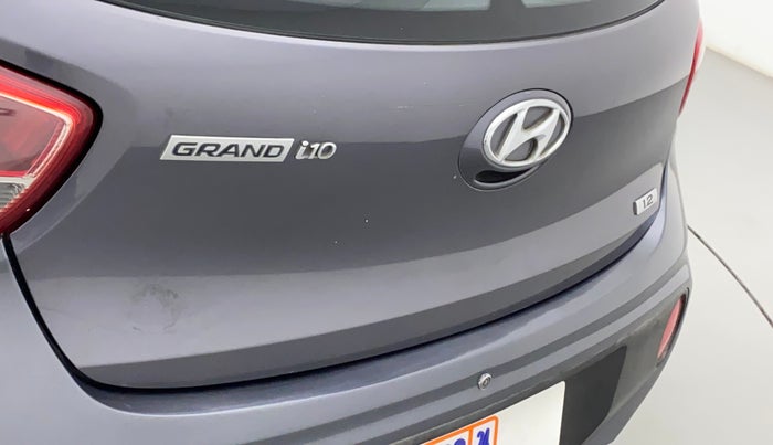 2017 Hyundai Grand i10 MAGNA 1.2 KAPPA VTVT, Petrol, Manual, 57,614 km, Dicky (Boot door) - Minor scratches