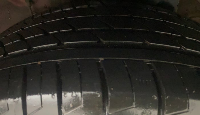 2016 Hyundai Elite i20 ASTA 1.2 (O), Petrol, Manual, 79,884 km, Left Rear Tyre Tread