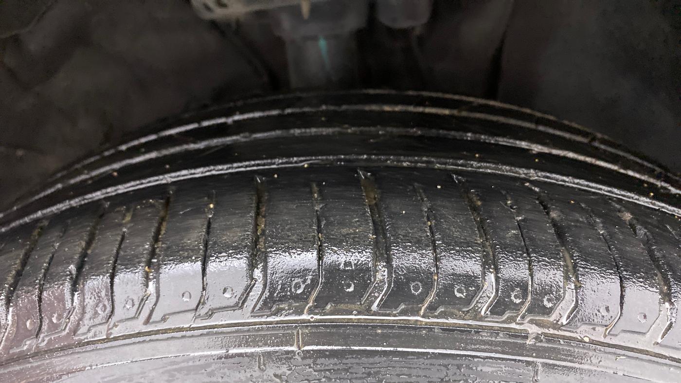 2021 Hyundai VENUE SX 1.0 TURBO, Petrol, Manual, 30,037 km, Right Front Tyre Tread
