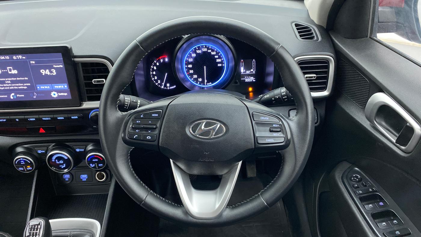 2021 Hyundai VENUE SX 1.0 TURBO, Petrol, Manual, 30,037 km, Steering Wheel Close Up