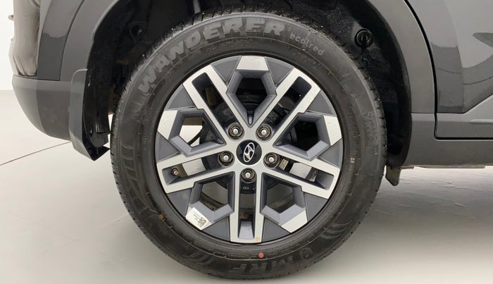 2022 Hyundai VENUE SX (O) 1.0 TURBO DCT, Petrol, Automatic, 8,105 km, Right Rear Wheel