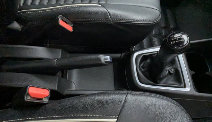 2018 Maruti Swift VXI D, Petrol, Manual, 25,619 km, Gear Lever