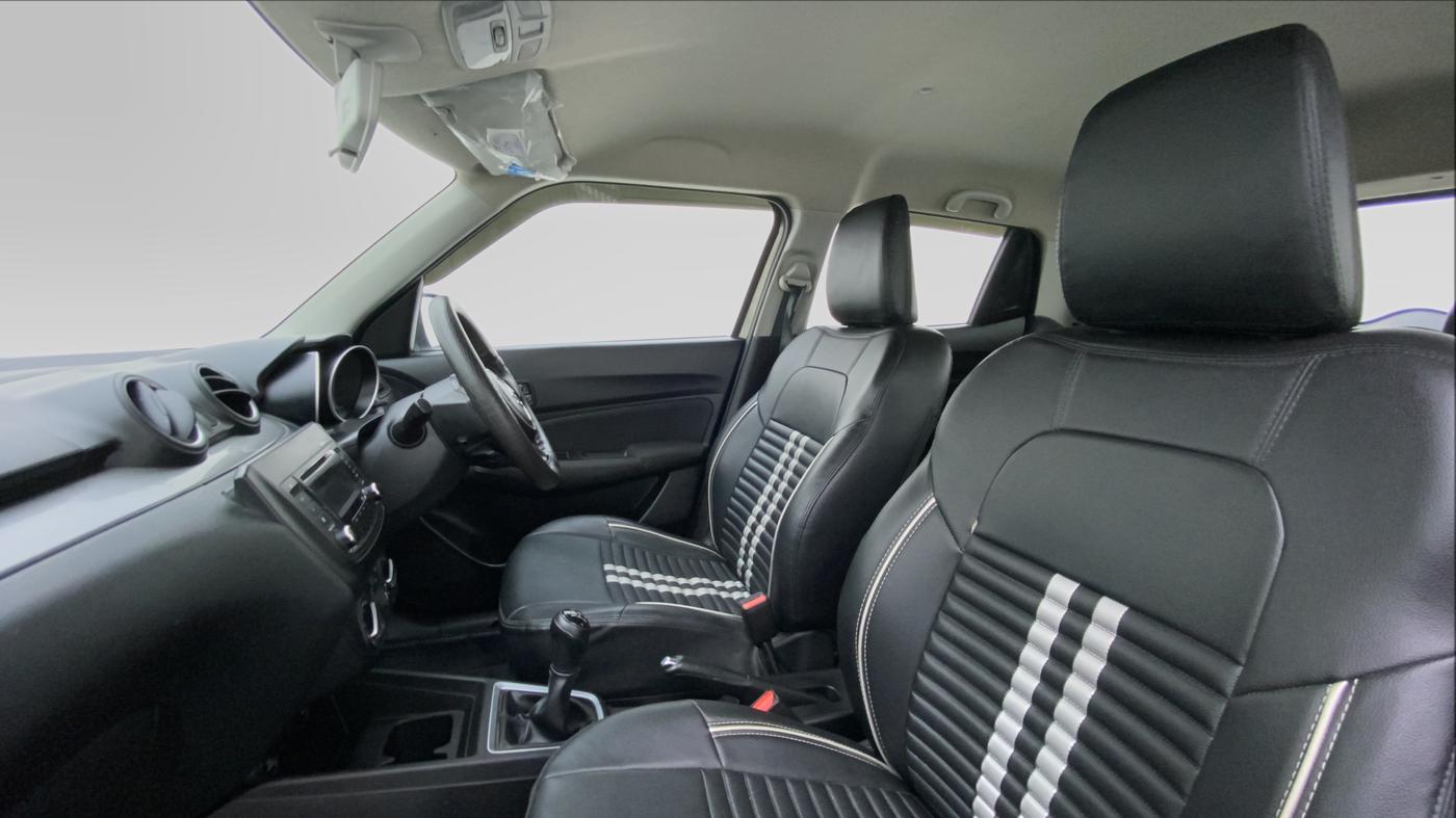 2018 Maruti Swift VXI D, Petrol, Manual, 25,619 km, Right Side Front Door Cabin View