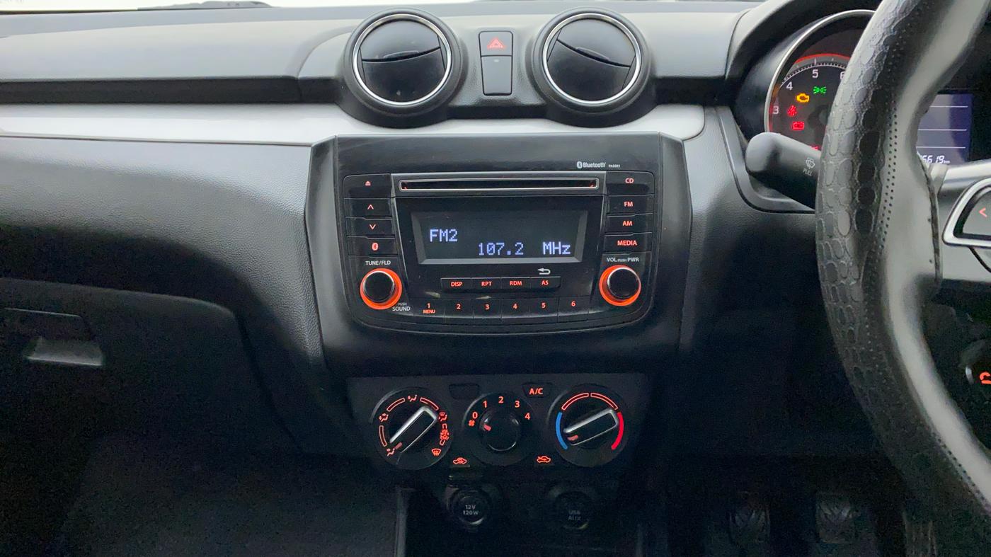 2018 Maruti Swift VXI D, Petrol, Manual, 25,619 km, Air Conditioner