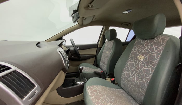 2011 Hyundai i20 SPORTZ 1.2, Petrol, Manual, 87,431 km, Right Side Front Door Cabin