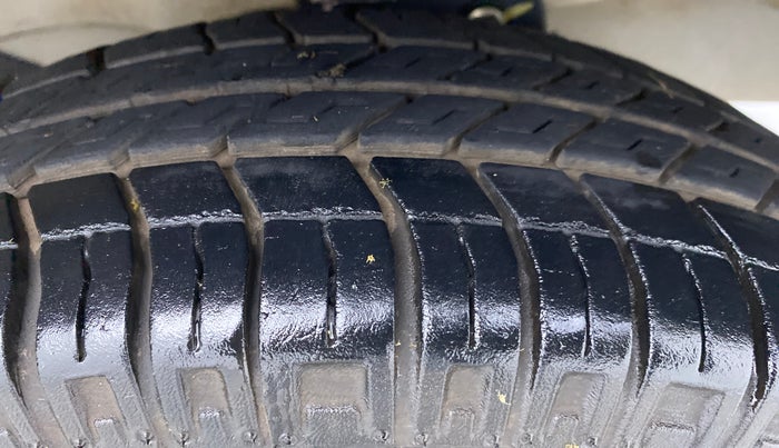 2020 Maruti Eeco 5 STR WITH AC PLUSHTR, Petrol, Manual, 11,861 km, Right Front Tyre Tread