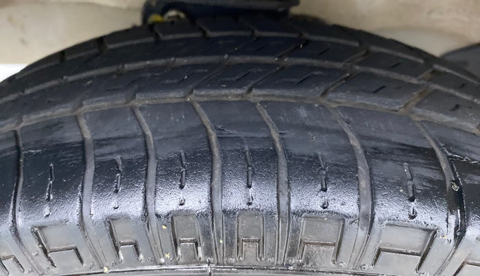 2020 Maruti Eeco 5 STR WITH AC PLUSHTR, Petrol, Manual, 11,861 km, Left Front Tyre Tread