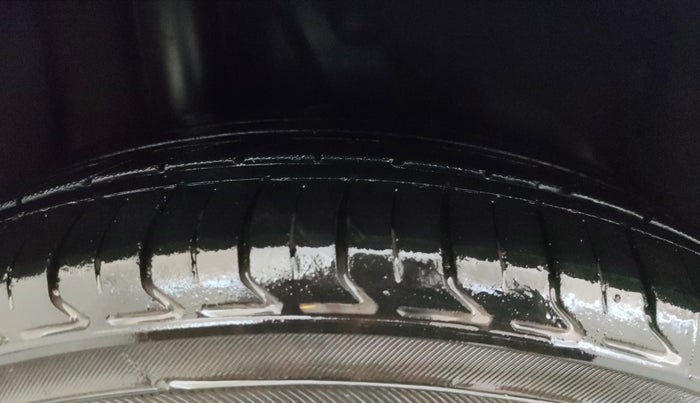 2019 Hyundai New Elantra 2.0 SX(O) AT PETROL, Petrol, Automatic, 38,824 km, Right Rear Tyre Tread