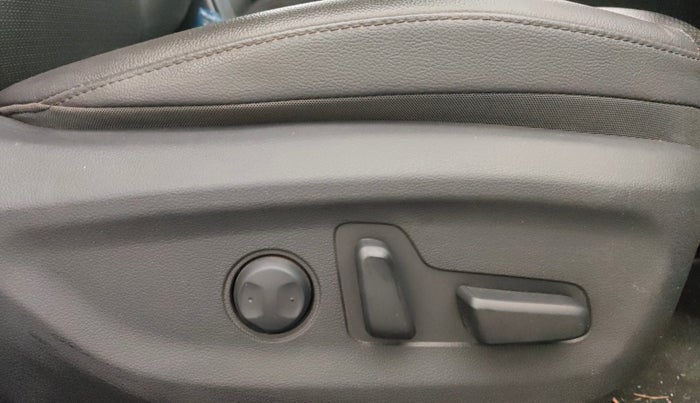 2019 Hyundai New Elantra 2.0 SX(O) AT PETROL, Petrol, Automatic, 38,824 km, Driver Side Adjustment Panel