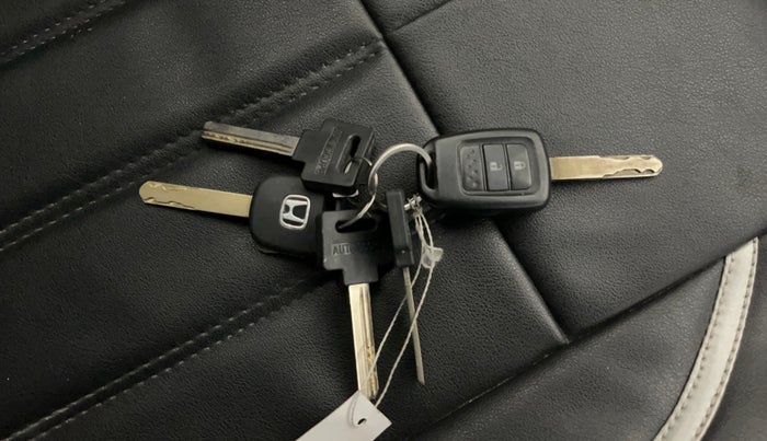 2018 Honda WR-V 1.2L I-VTEC S MT, Petrol, Manual, 62,639 km, Key Close Up