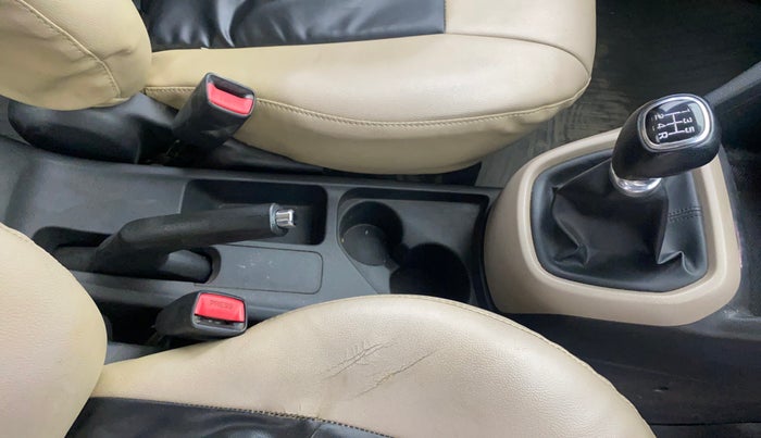 2017 Hyundai Grand i10 ASTA 1.2 KAPPA VTVT, Petrol, Manual, 81,121 km, Gear Lever