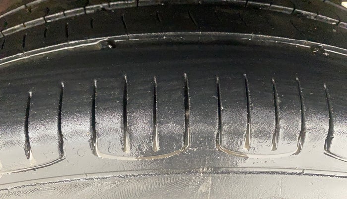 2017 Hyundai Grand i10 ASTA 1.2 KAPPA VTVT, Petrol, Manual, 81,121 km, Left Rear Tyre Tread