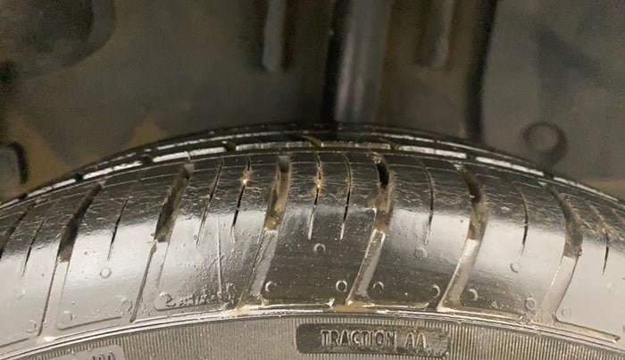 2019 Renault Duster RXS CVT, Petrol, Automatic, 16,867 km, Left Rear Tyre Tread