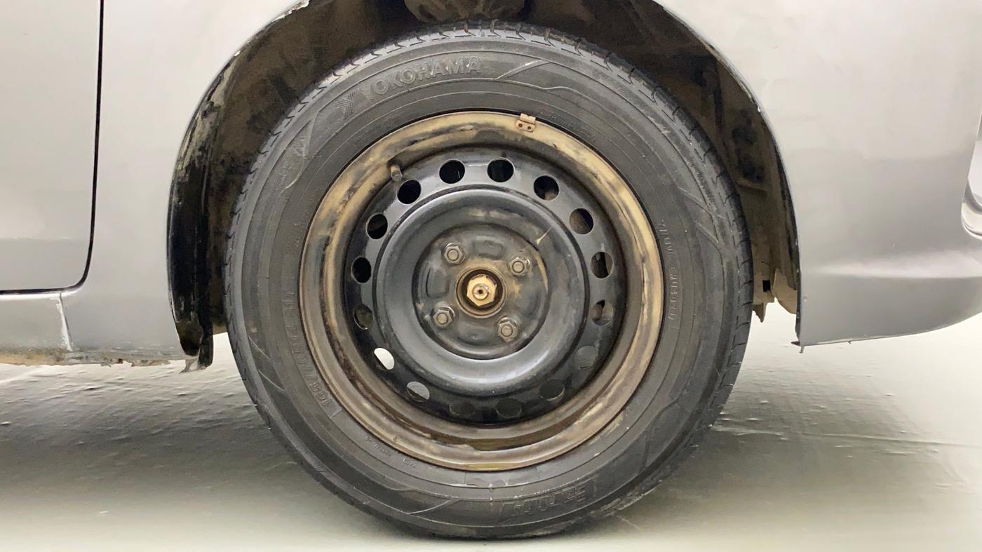 2018 Maruti Celerio VXI CNG, CNG, Manual, 79,923 km, Right Front Wheel