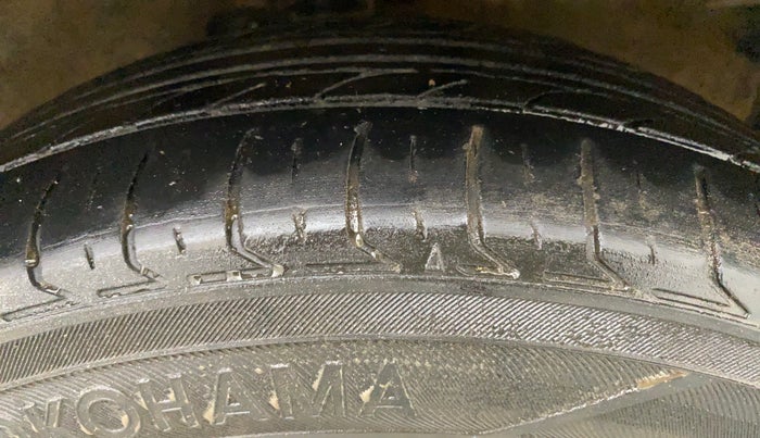 2018 Maruti Celerio VXI CNG, CNG, Manual, 79,923 km, Right Front Tyre Tread
